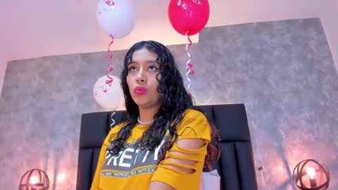 laura online show from 02-18-25, 02:38