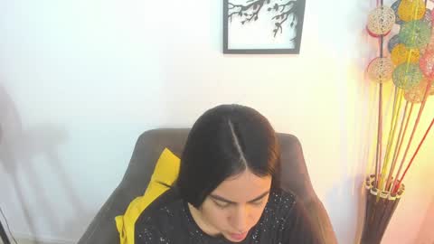 LAURA SOE online show from 01-04-25, 12:59