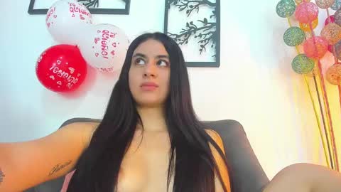 LAURA SOE online show from 02-15-25, 04:23