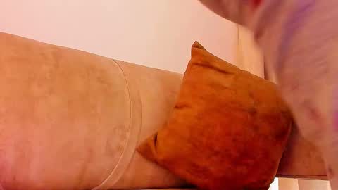 LAURA SOE online show from 01-13-26, 12:21