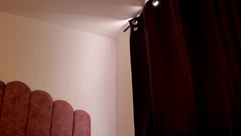 Snapshot of laura_soe chatting on 05-18-26, 01:50 LAURA SOE online show from 05-18-26, 01:50