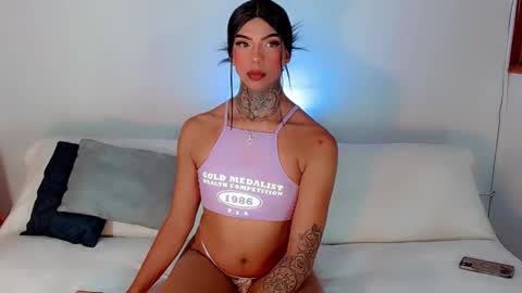 Laura online show from 02-25-25, 09:24