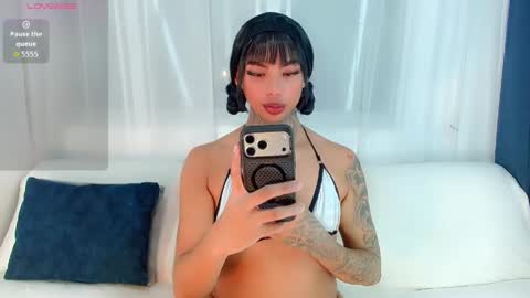 Snapshot of laura_sweet7 chatting on 05-06-26, 06:08 Laura online show from 05-06-26, 06:08