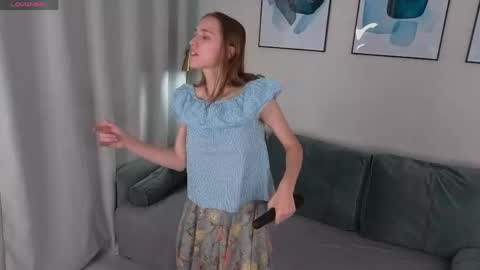 Snapshot of lauracollins__ chatting on 05-27-26, 02:14 May online show from 05-27-26, 02:14