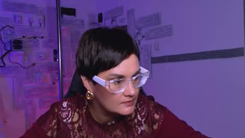 lauradavidsons online show from 09-11-25, 08:14