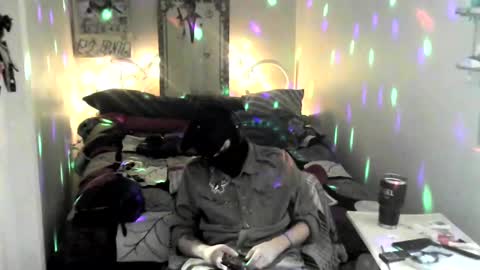 lauradecuada2 online show from 10-07-25, 04:04