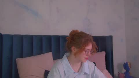 Snapshot of lauradennis chatting on 05-24-26, 04:39 Laura online show from 05-24-26, 04:39