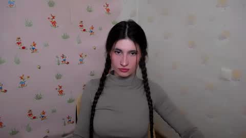Laura online show from 02-20-26, 01:00