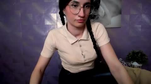 Laura online show from 03-31-26, 07:53