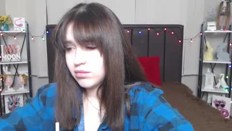 LauraHlot online show from 02-10-25, 06:45