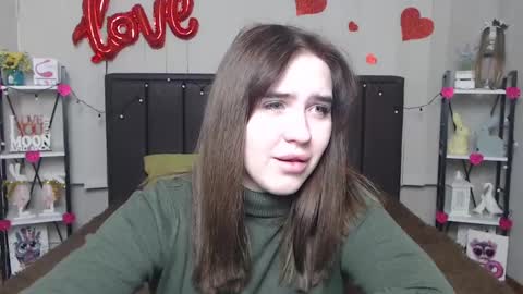 LauraHlot online show from 02-21-25, 04:07