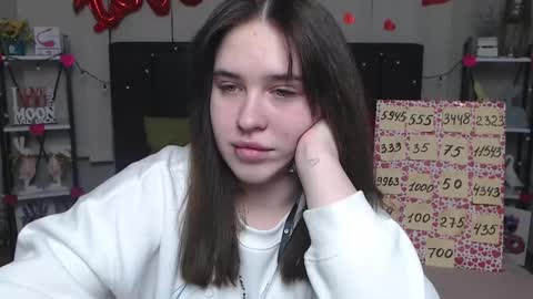 LauraHlot online show from 03-06-25, 06:59