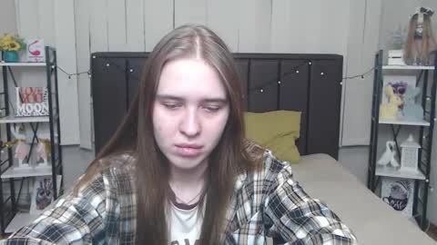 LauraHlot online show from 09-22-25, 05:48