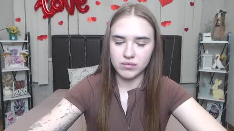 LauraHlot online show from 04-02-26, 06:05