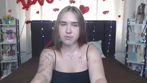LauraHlot online show from 07-06-26, 03:03