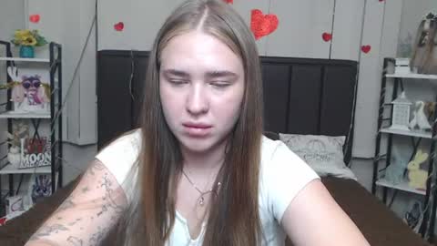 LauraHlot online show from 07-10-26, 05:59