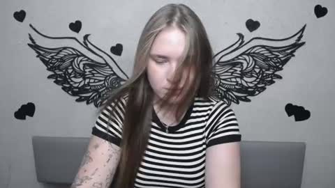LauraHlot online show from 07-24-26, 05:44