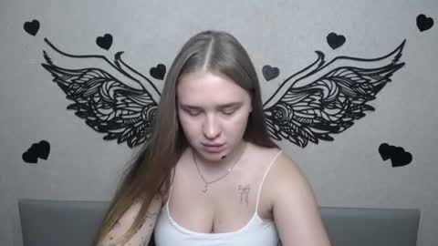 LauraHlot online show from 07-25-26, 05:43