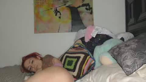 Lilian Banks online show from 10-22-25, 01:44