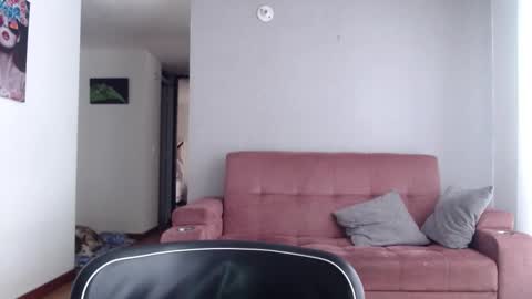 Laura online show from 09-28-25, 12:43