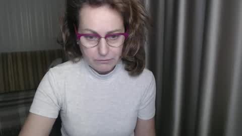 Lauraoven1 online show from 01-13-25, 12:35