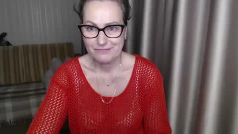 Lauraoven1 online show from 01-26-25, 06:16