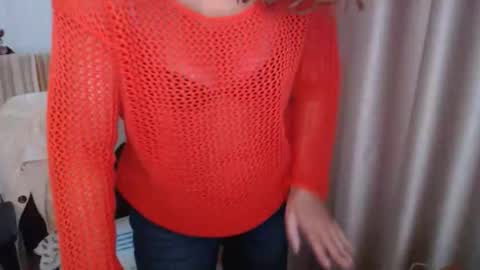 Lauraoven1 online show from 10-07-25, 10:23