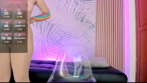 Laura online show from 12-10-24, 02:06