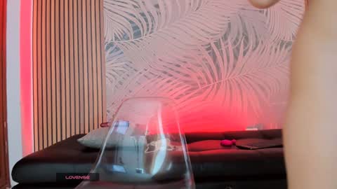 Laura online show from 01-21-25, 04:27