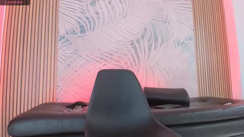 Laura online show from 02-13-25, 03:03