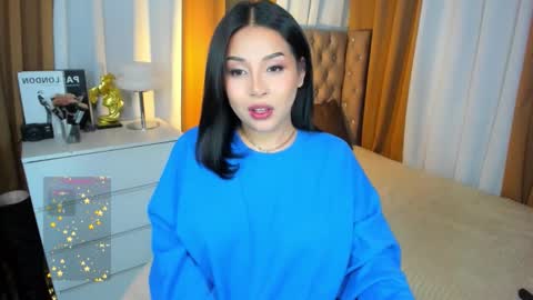 Your sweet Laura online show from 10-12-25, 04:06