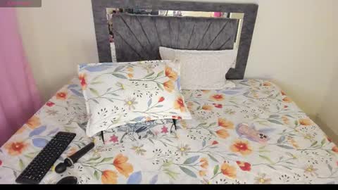 laurasofia01 online show from 03-13-26, 01:45