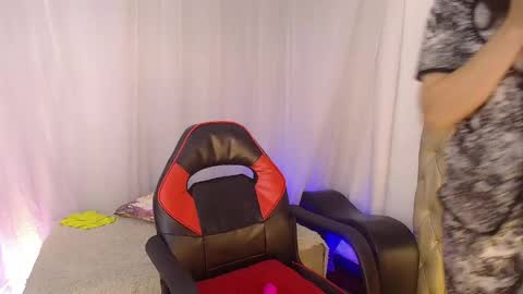 Snapshot of laurasofia45 chatting on 05-05-26, 02:25 Laura Sofia online show from 05-05-26, 02:25