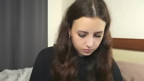 Snapshot of laureencadriel chatting on 09-19-25, 08:27 Monica online show from 09-19-25, 08:27