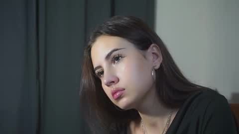 Snapshot of laureencadriel chatting on 10-18-25, 08:48 Monica online show from 10-18-25, 08:48