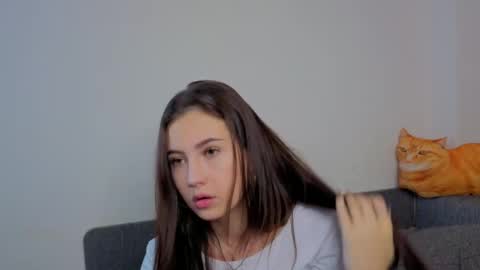 Snapshot of laureencadriel chatting on 10-22-25, 06:35 Monica online show from 10-22-25, 06:35