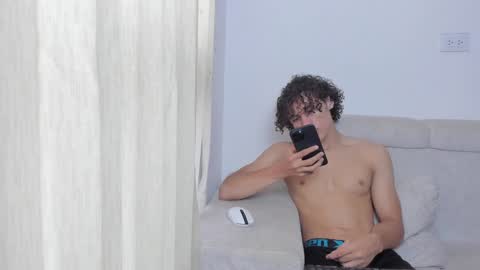 Laureent online show from 01-01-25, 05:22