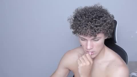 Laureent online show from 10-17-25, 08:44