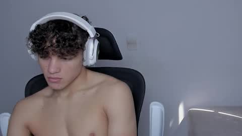 Laureent online show from 10-29-25, 05:58