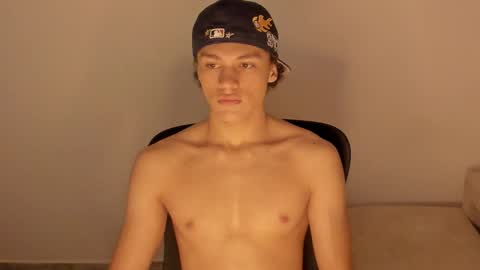 Laureent online show from 12-22-25, 09:06