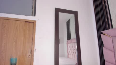 Laurem online show from 02-05-26, 07:51