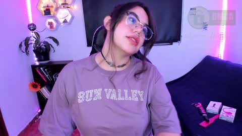  Im Lauren  independent model   online show from 12-30-24, 12:11