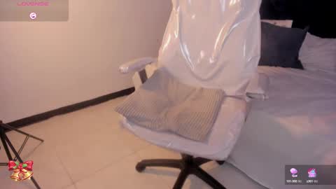 Lauren online show from 03-05-25, 03:07