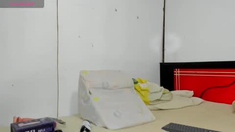 lauren_mark_ online show from 09-29-25, 01:33