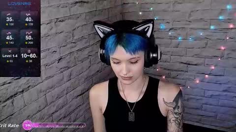 Snapshot of lauren_raquel chatting on 10-25-25, 06:57 Eva online show from 10-25-25, 06:57