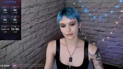 Snapshot of lauren_raquel chatting on 10-29-25, 06:31 Eva online show from 10-29-25, 06:31