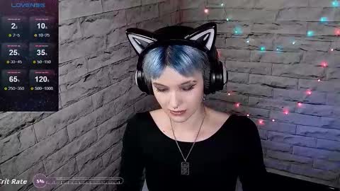 Snapshot of lauren_raquel chatting on 11-28-25, 07:05 Eva online show from 11-28-25, 07:05