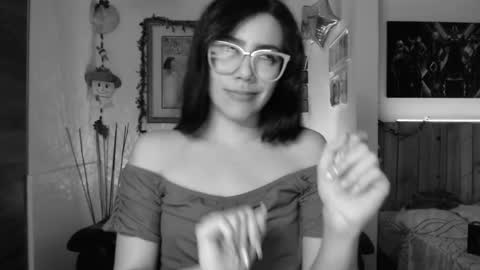 Snapshot of lauren_sweet7 chatting on 12-12-24, 02:26 Lauren online show from 12-12-24, 02:26