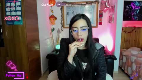 Snapshot of lauren_sweet7 chatting on 02-24-25, 03:44 Lauren online show from 02-24-25, 03:44