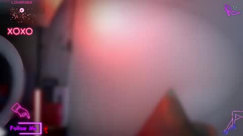 Snapshot of lauren_sweet7 chatting on 09-23-25, 12:46 Lauren online show from 09-23-25, 12:46